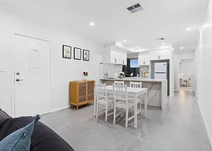 Corporate Entire House 3walk To Curtin